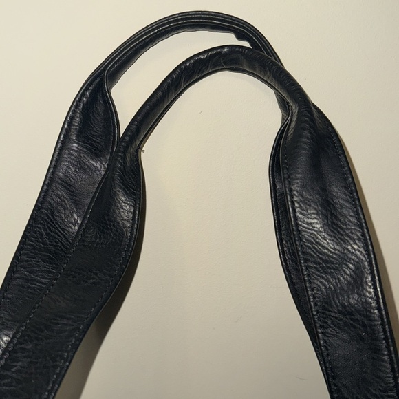 PINK Victoria’s Secret, black weekender, bag with rivets and lots of space, new - Picture 5 of 12